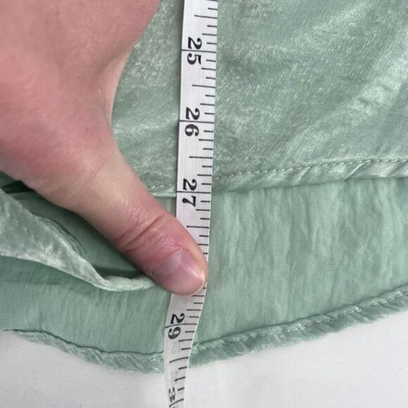 NWT Axis Apparel Tie Front mother of pearl Button Camisole Green Large tank top - Picture 7 of 8